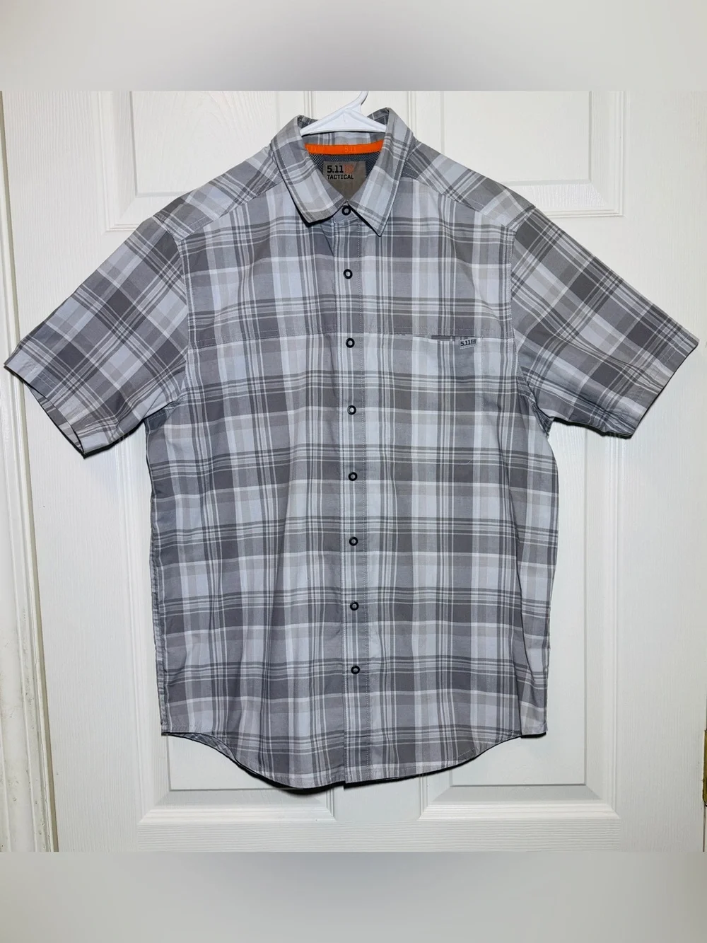 5.11 Tactical Men’s Short-Sleeve Gray Plaid Button-Down Shirt Snap On Button